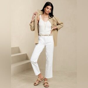 NWT! Banana Republic Women’s White Slouched Ankle Jean - Size 33/16🩵